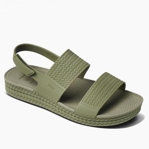 Women's Reef Water Vista sandal - size 7